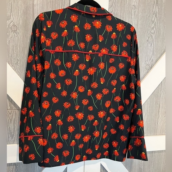 160. H&M Wide Cut Long Sleeve Satin Shirt 6 EUC - Picture 3 of 4